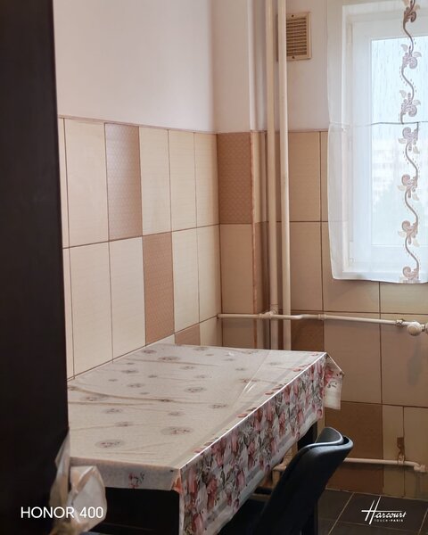 Drumul Taberei, Auchan, McDonalds, bloc c-tie 1980,